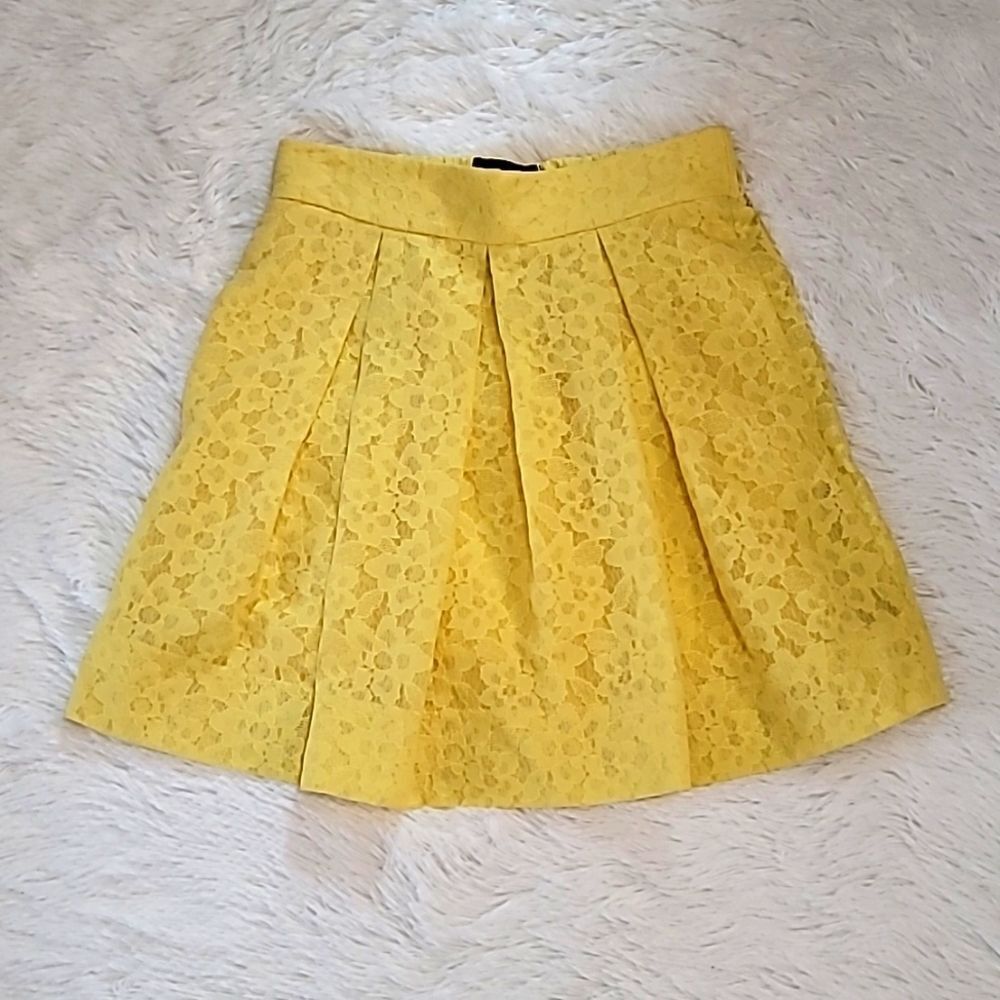 New Moschino Boutique Yellow Pleated Mini Skirt Size 4